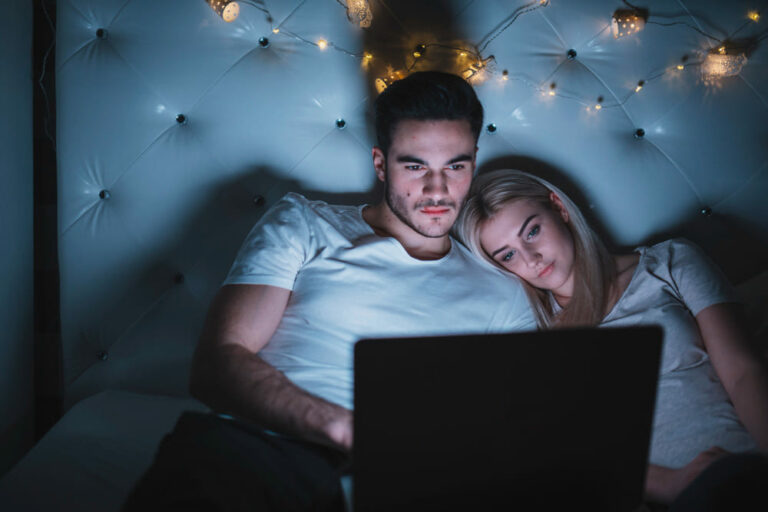 Porn and Relationship – What are the Effects of Watching Porn?